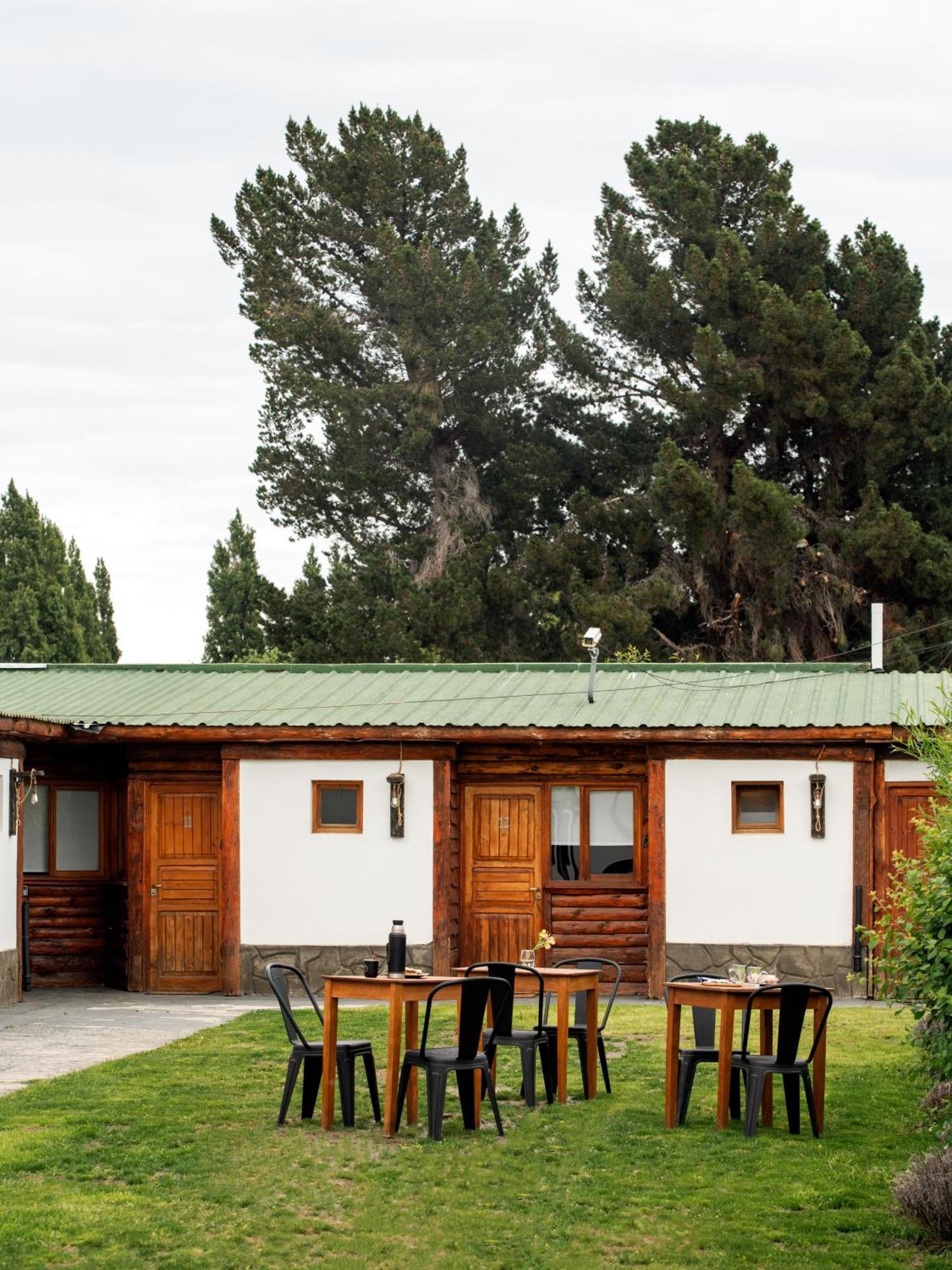 Oliva Hosteria Y Apart El Calafate Exterior foto